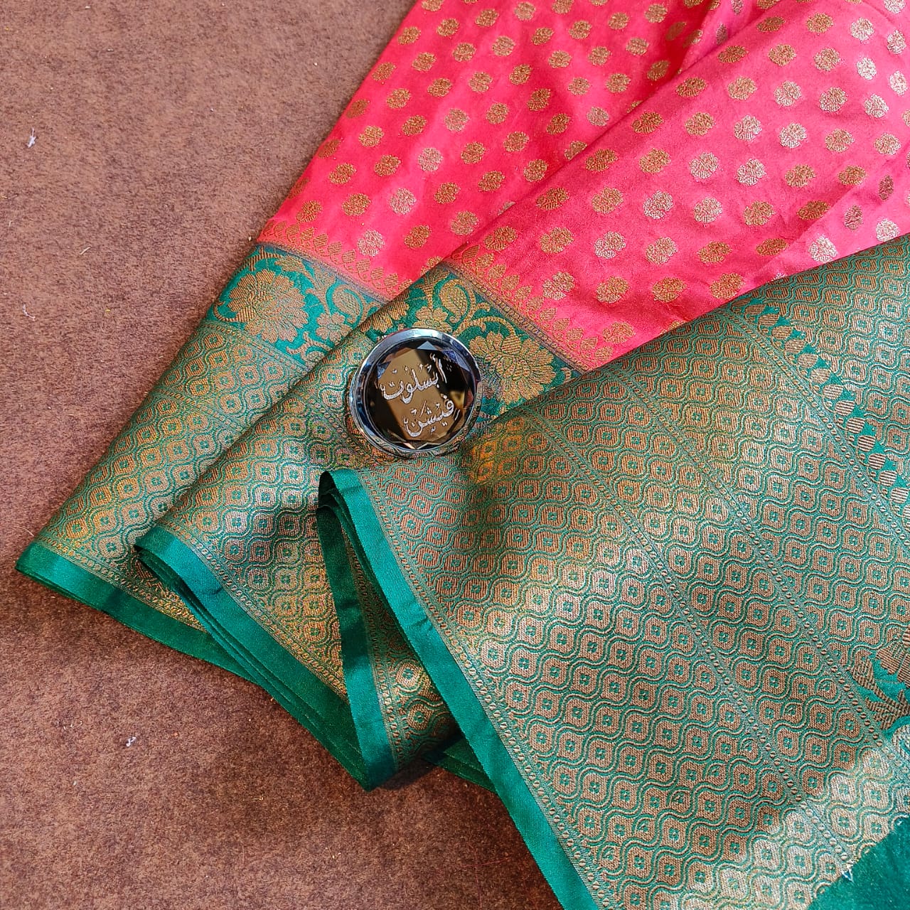 In what city is Banarasi Saree most popular and traditional? - Quora