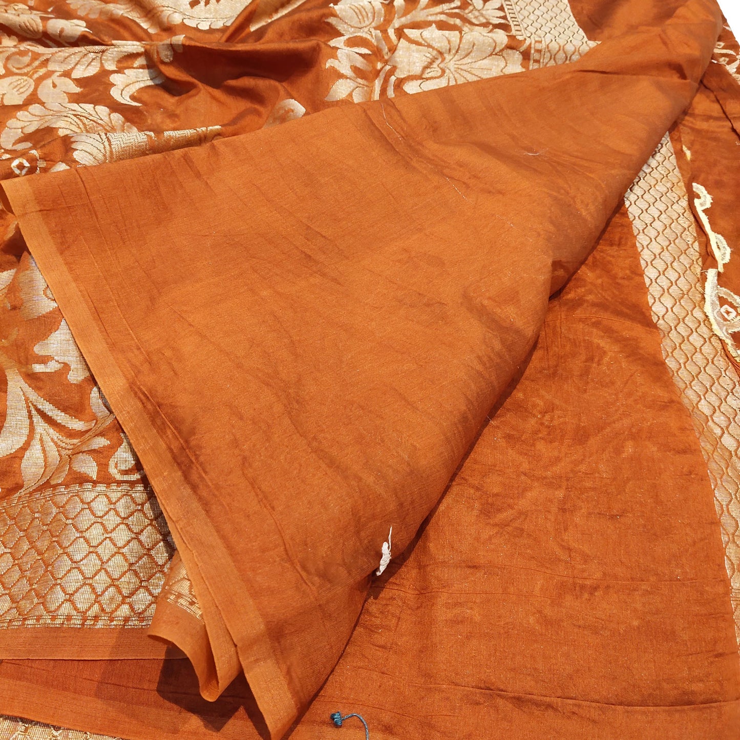 Malmal Cotton Silk Saree Bandhani Work Zari Weaving Rust Color